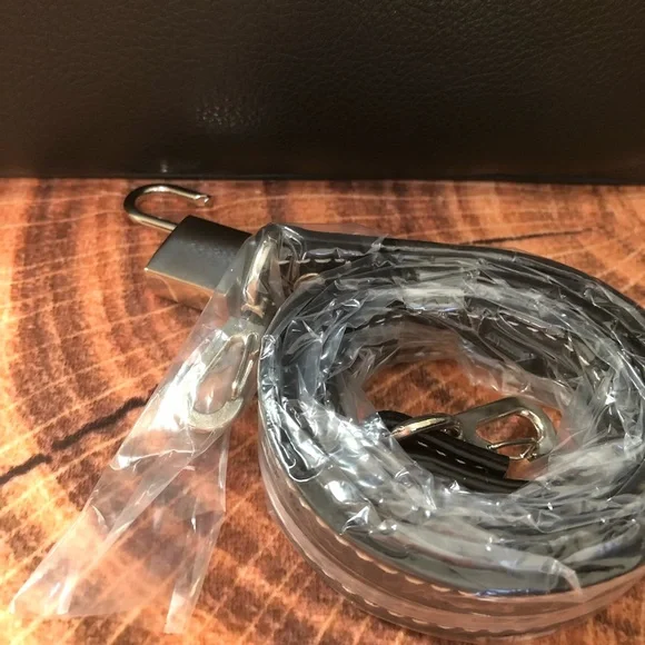 Structured Handbag - Classic Style - Picture 6 of 6